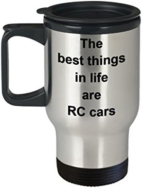 הדברים הטובים ביותר בחיים הם ספל מכוניות RC - מתנה לחבר עמיתים - ספל נסיעות מצחיק נוכח